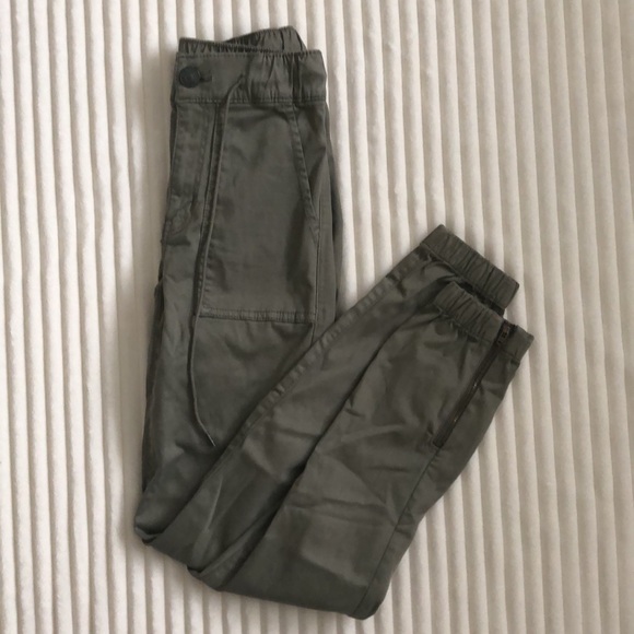 American Eagle Cargo Pants - Picture 3 of 5